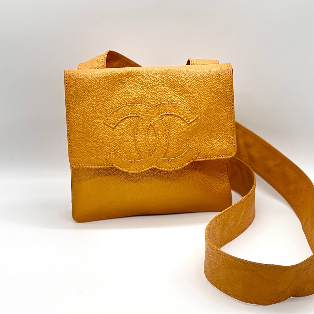 Vintage Chanel Timeless Cc Messanger Crossbody Bag Gusset Flap Grained Calfskin